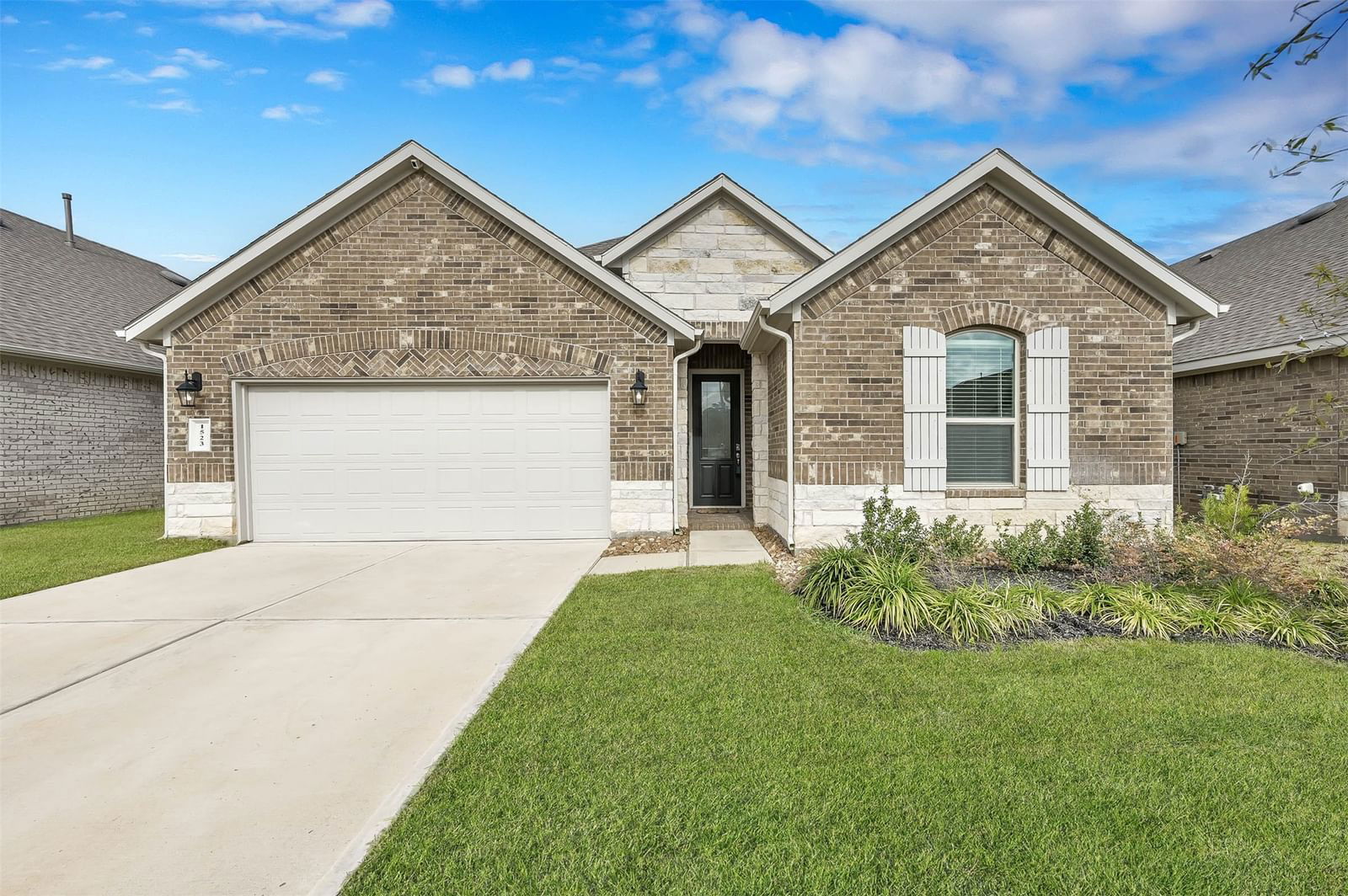 Real estate property located at 1523 Oakdale Crest, Montgomery, Fairwater, Montgomery, TX, US