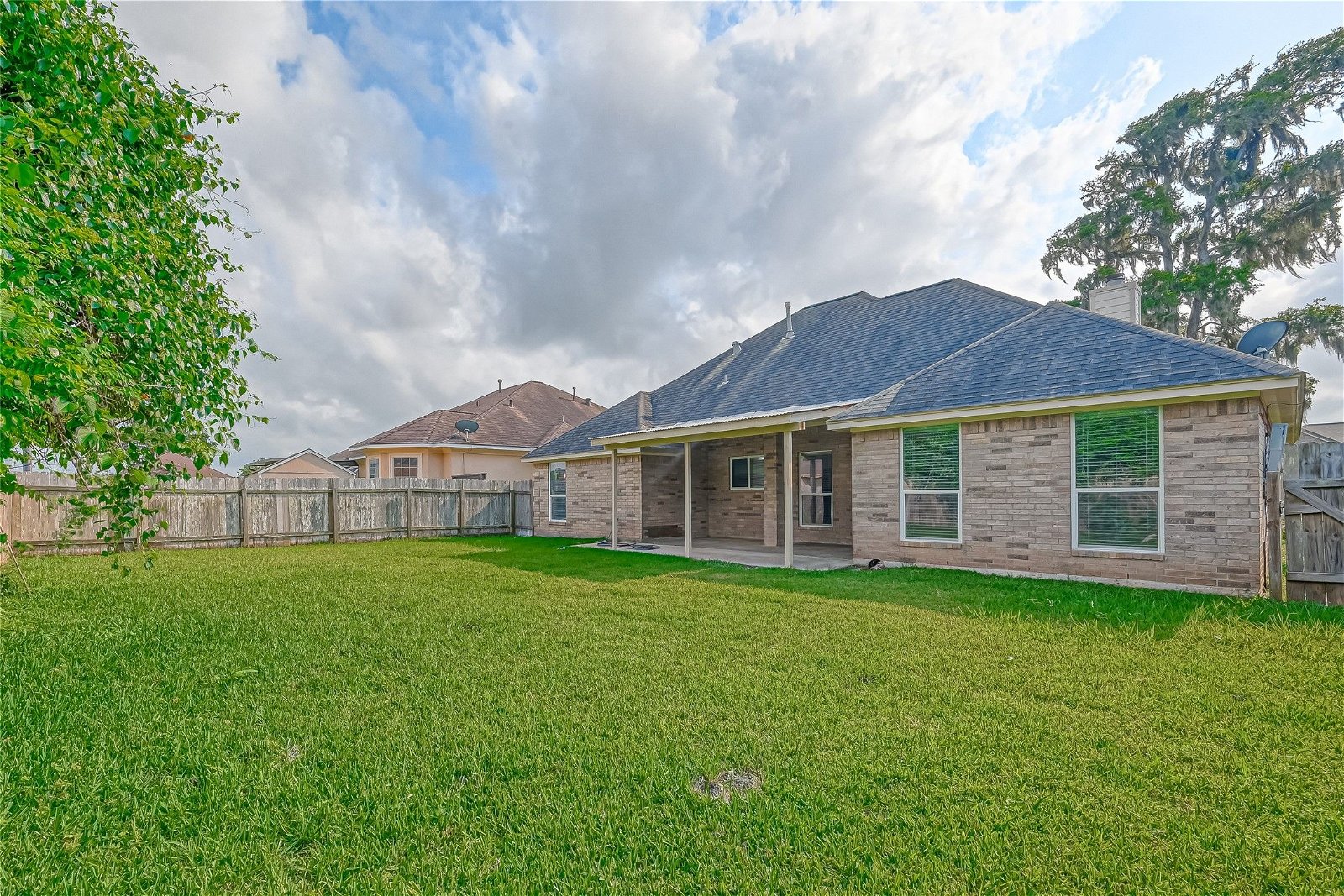 Real estate property located at 204 Majestic Oak, Brazoria, Lake Jackson, TX, US