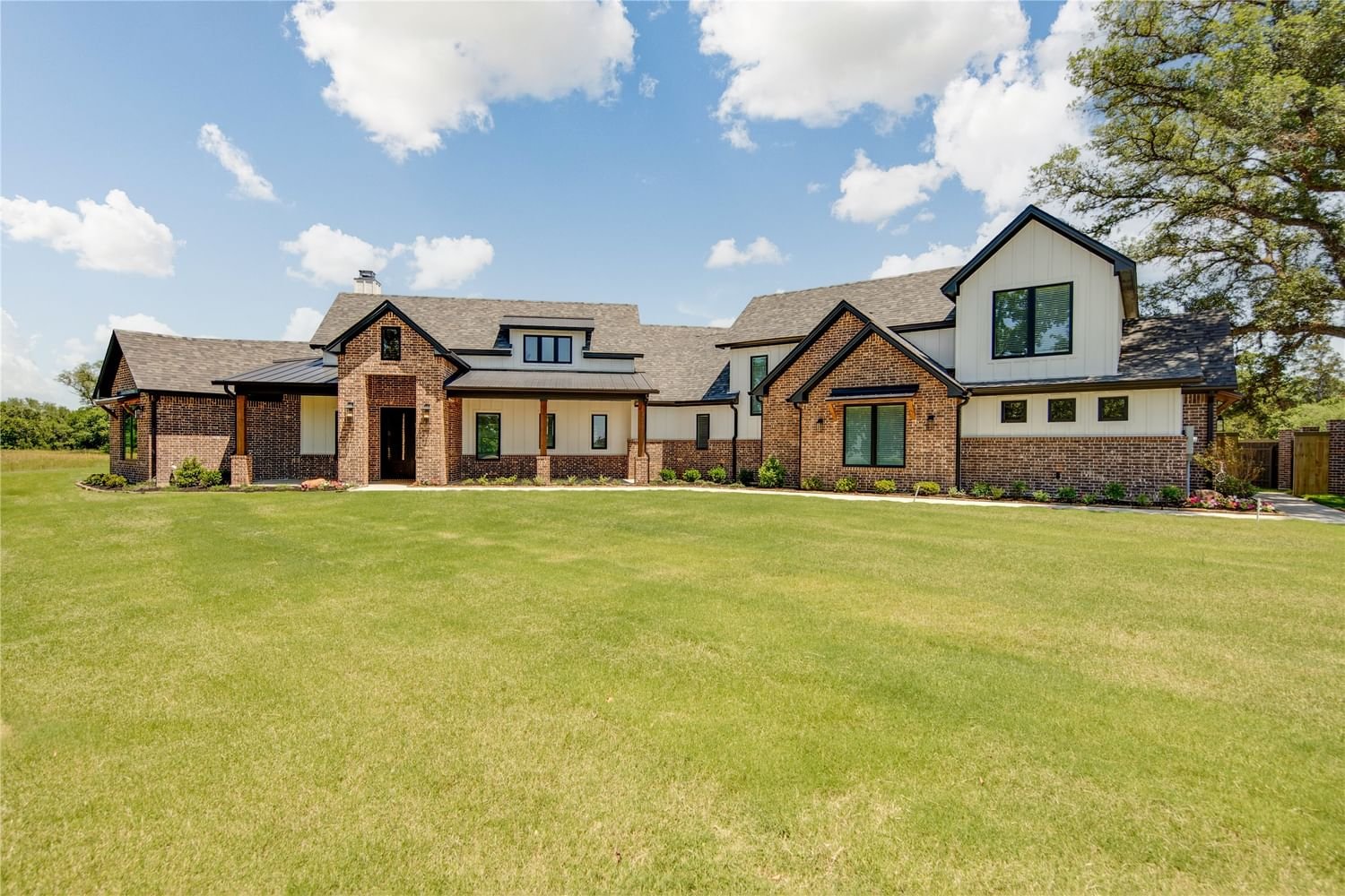 Real estate property located at 5325 Legend Oaks, Brazos, Creek Estates, College Station, TX, US