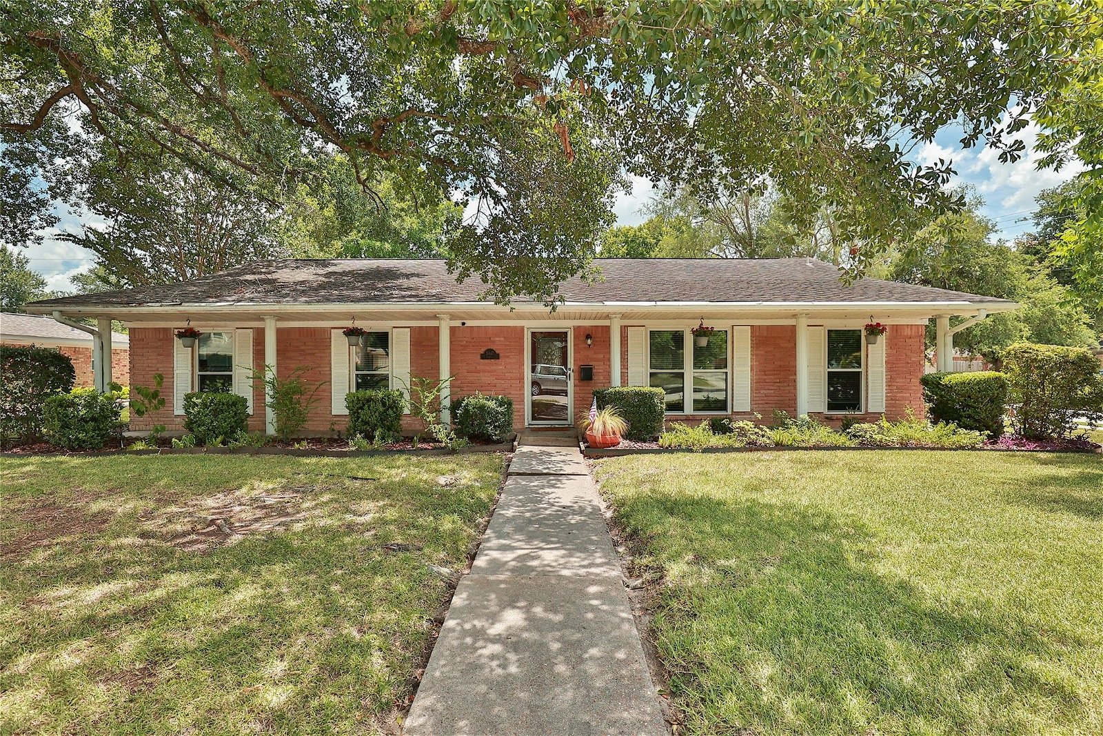 Real estate property located at 5447 Yarwell, Harris, Houston, TX, US