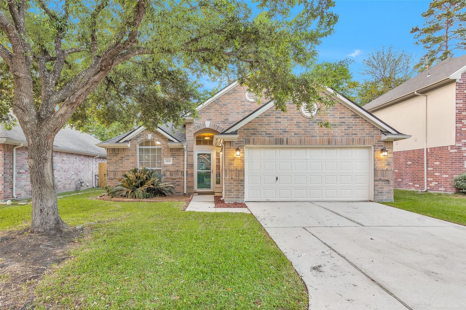 Real estate property located at 3302 Candlepine, Harris, Candlelight Park Estates Sec 0, Spring, TX, US