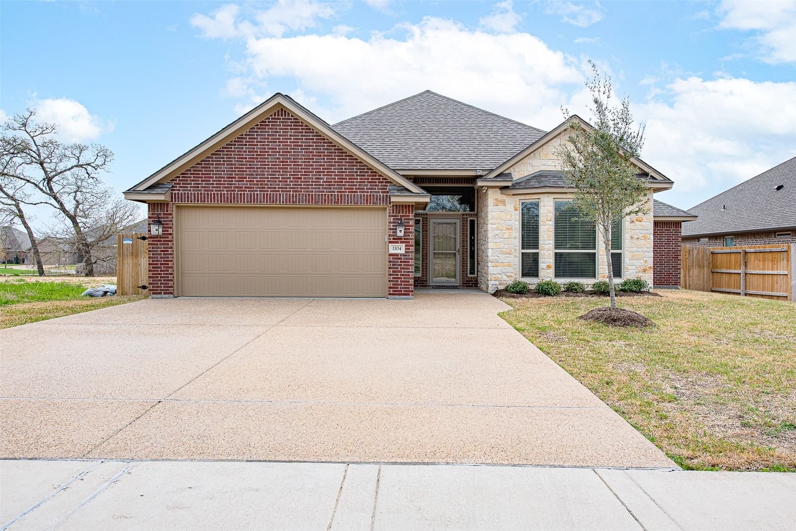 Real estate property located at 1104 Robinsville, Brazos, Shenandoah Ph 15, College Station, TX, US