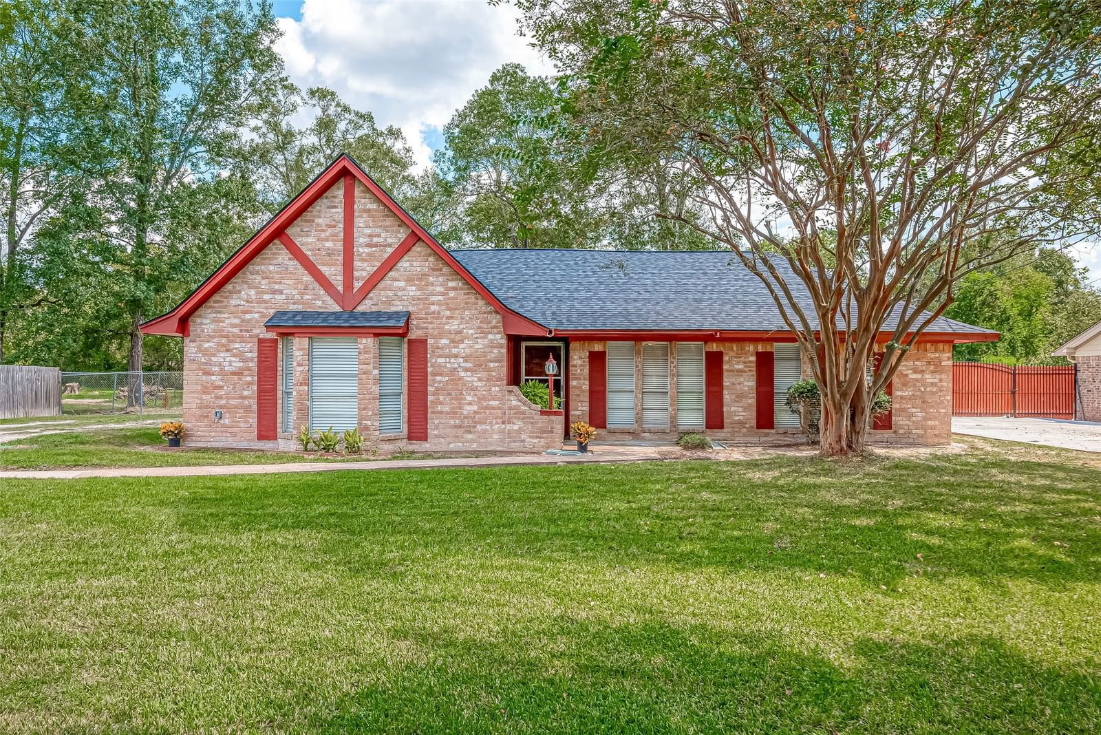 Real estate property located at 20561 Lakeside, Montgomery, Golden Trails, Porter, TX, US