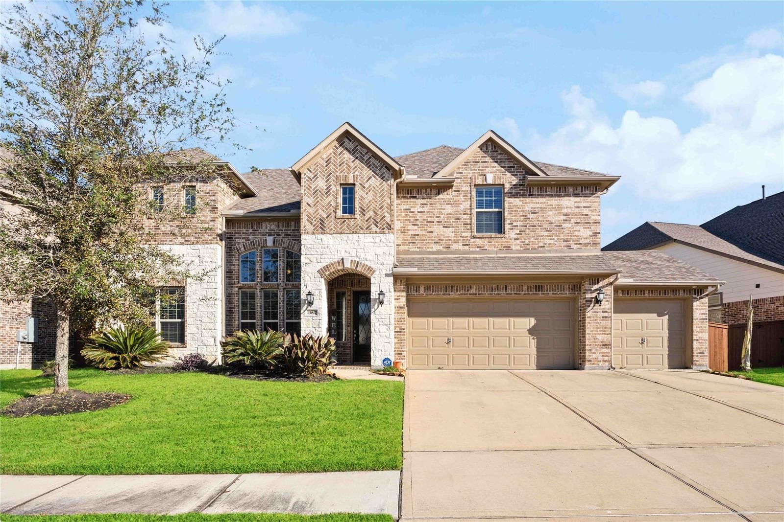 Real estate property located at 13817 Amelia Lake, Harris, Waters Edge, Houston, TX, US