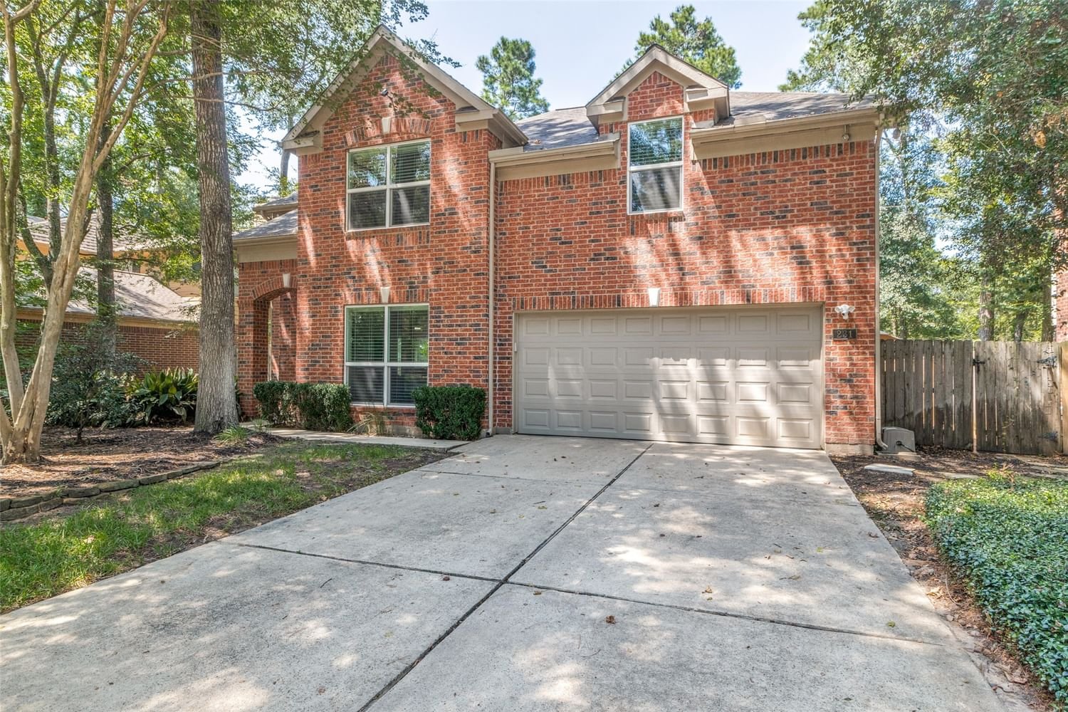Real estate property located at 231 Golden Arrow, Montgomery, The Woodlands, TX, US
