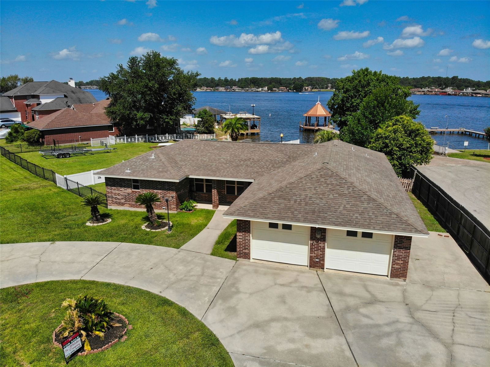 Real estate property located at 13456 Bunker Hill Drive, Montgomery, Lake Conroe Hills, Willis, TX, US