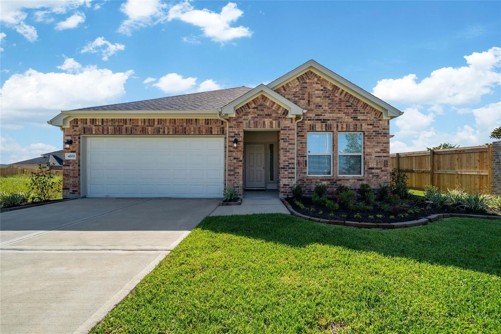 Real estate property located at 3322 FallingBrook, Harris, Rollingbrook Estates, Baytown, TX, US