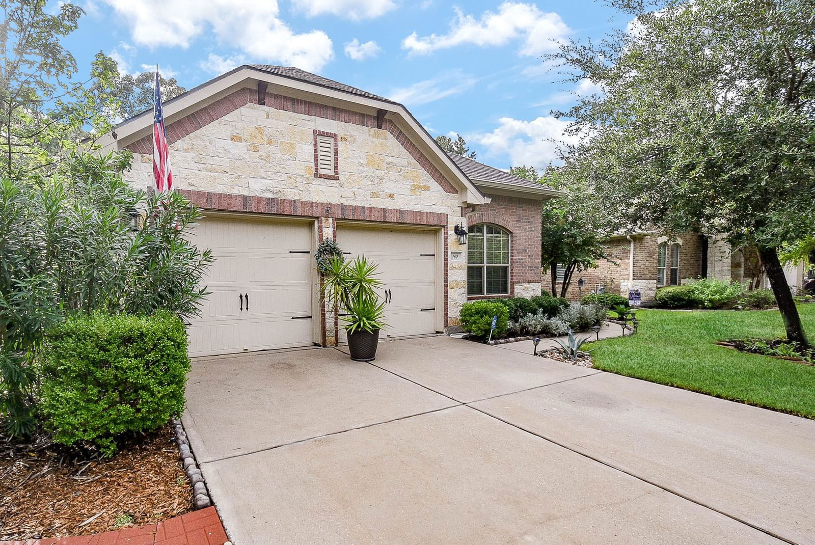 Real estate property located at 162 Heritage Mill, Harris, The Woodlands Creekside Park West 02, Tomball, TX, US