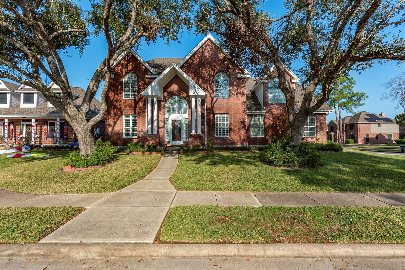 Real estate property located at 1501 Sweetgum, Brazoria, Dixie Woods Sec 1&2&3 Ph1-Ph2, Pearland, TX, US