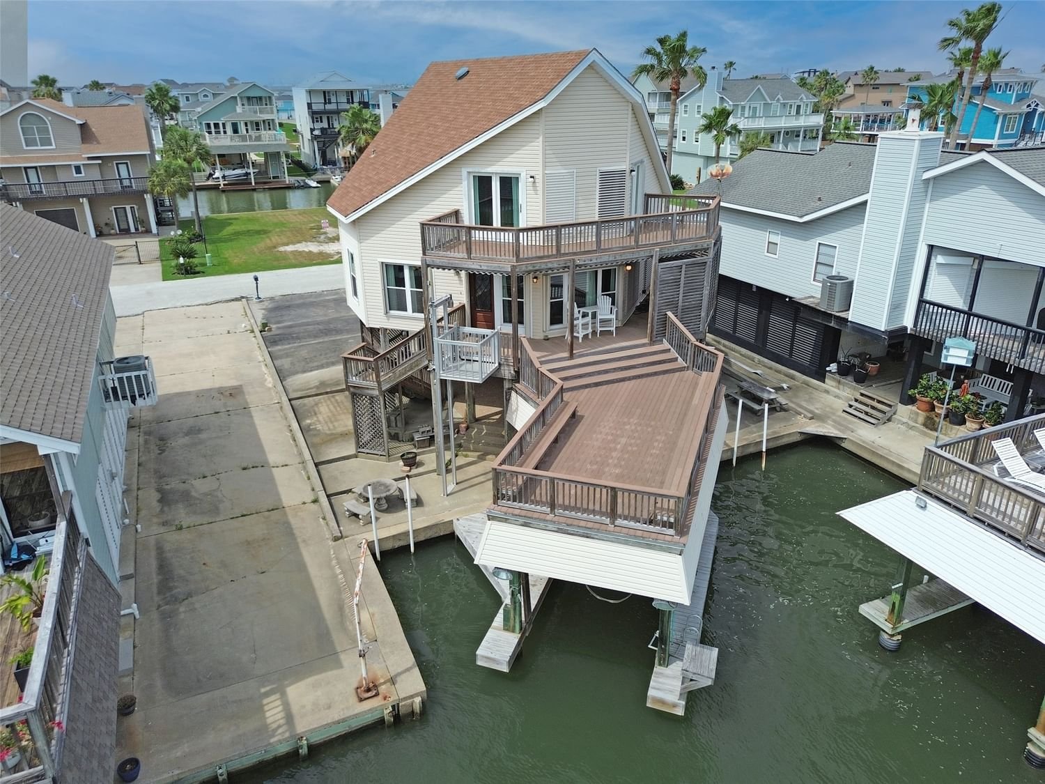 Real estate property located at 1005 Long Reach, Galveston, Tiki Island, Tiki Island, TX, US