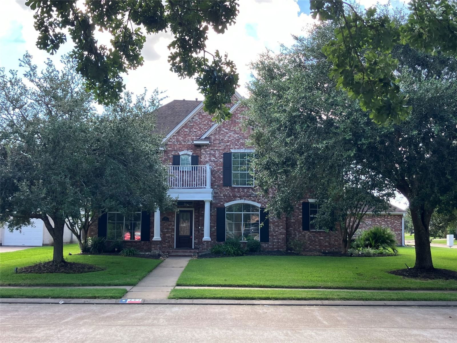 Real estate property located at 207 Canyon Oak, Brazoria, Northwood Estates Sec 1-2-3, Lake Jackson, TX, US