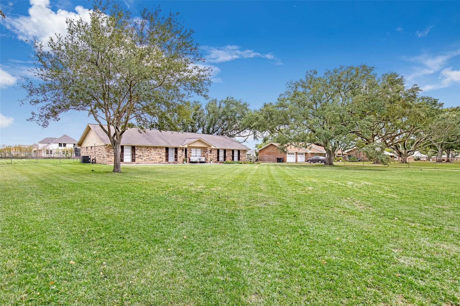 Real estate property located at 11314 Cherry Point, Chambers, Cherry Point Ranchettes, Mont Belvieu, TX, US