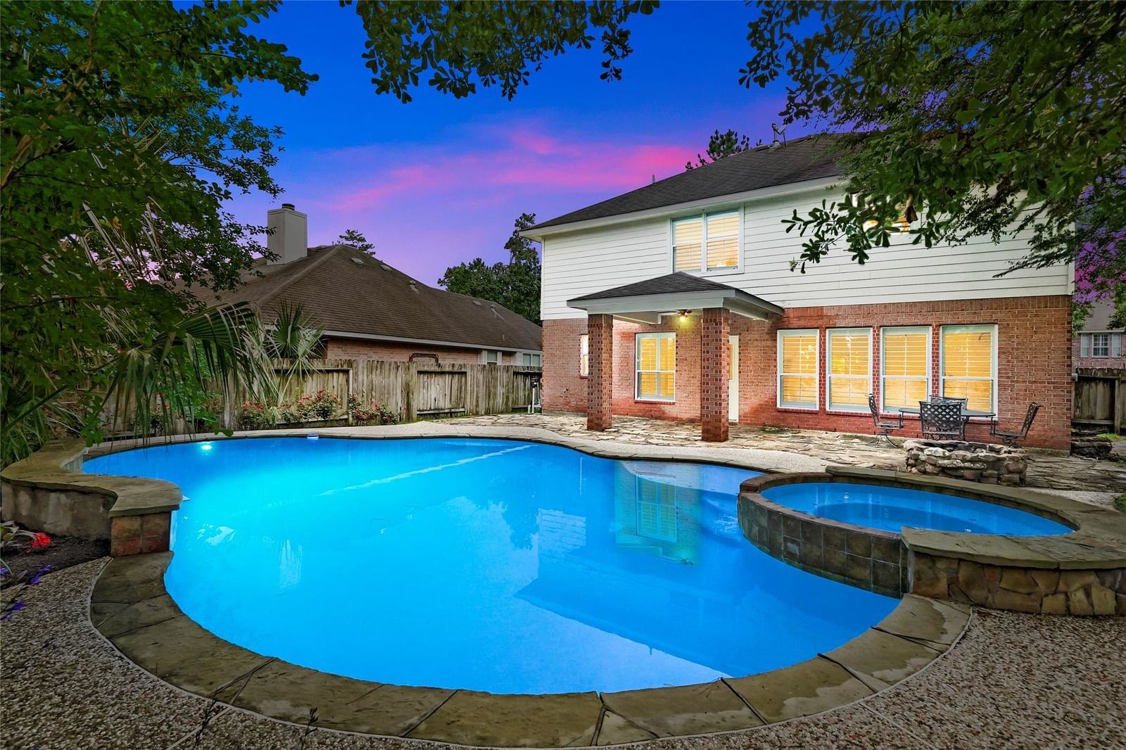 Real estate property located at 19 Heron Hollow, Montgomery, The Woodlands, TX, US