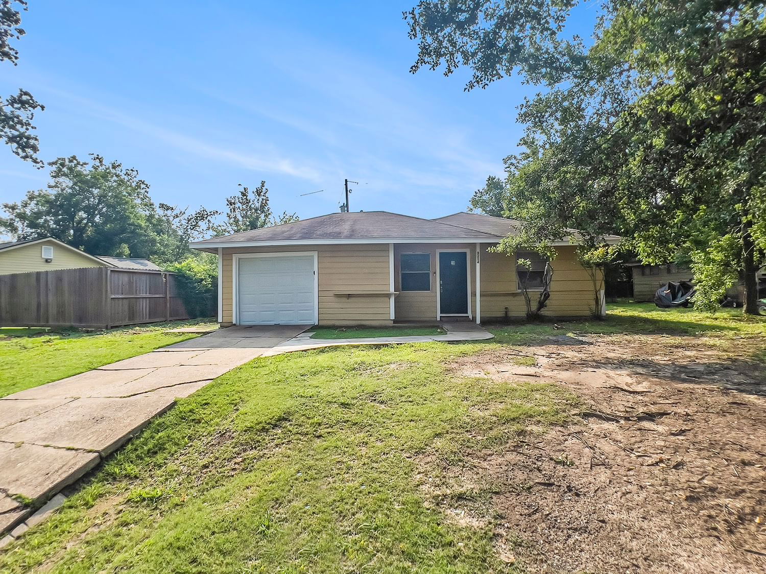 Real estate property located at 9214 Mirawood, Harris, Lake Forest Add Sec 01, Houston, TX, US