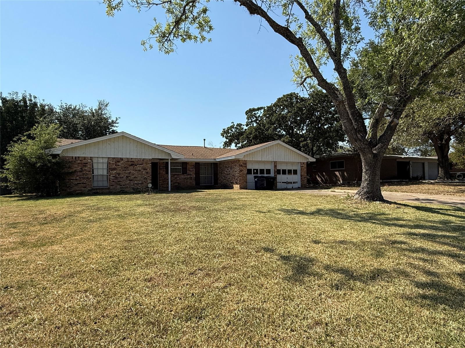 Real estate property located at 1818 Medina, Brazos, Southwood Ph 05, College Station, TX, US