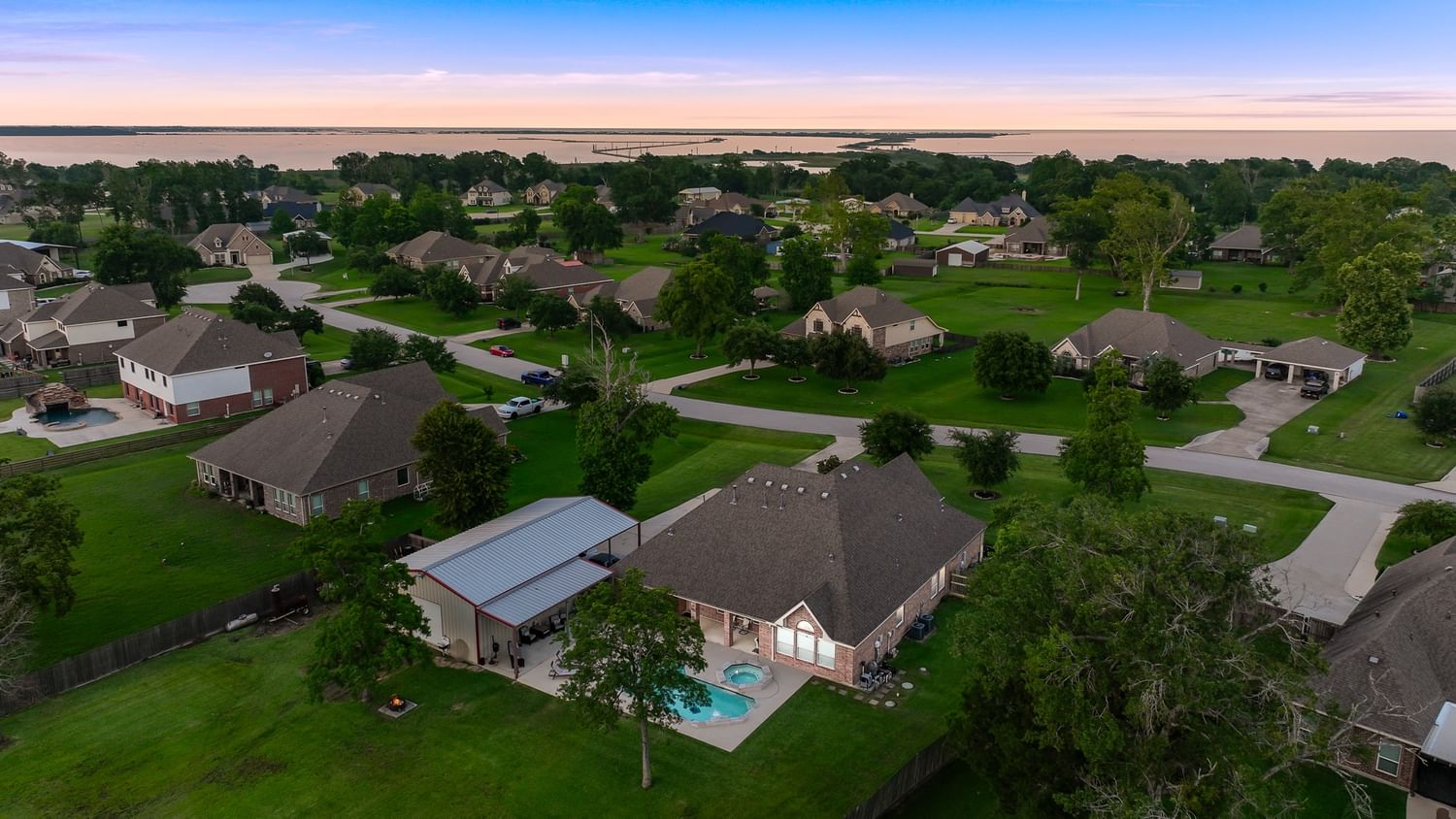 Real estate property located at 14611 Bay Wind, Chambers, Southwind Estate, Beach City, TX, US