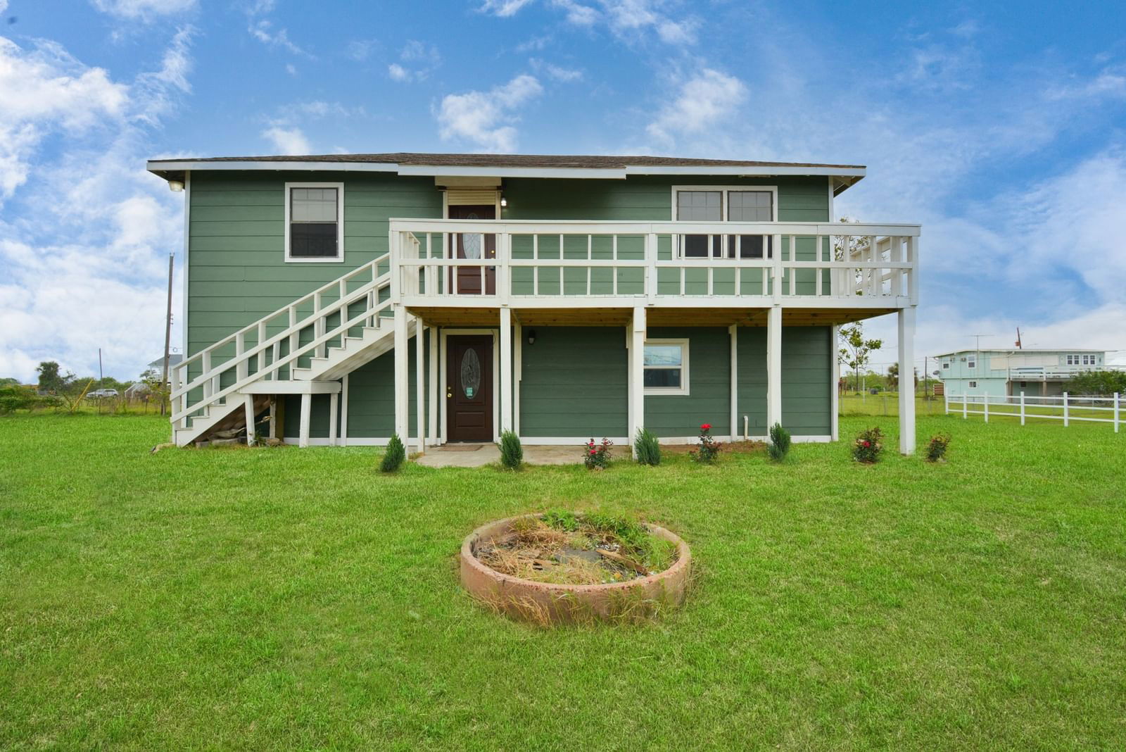 Real estate property located at 11818 Cindy, Galveston, T & L Unrec Lt 215 T & L 2145, Galveston, TX, US