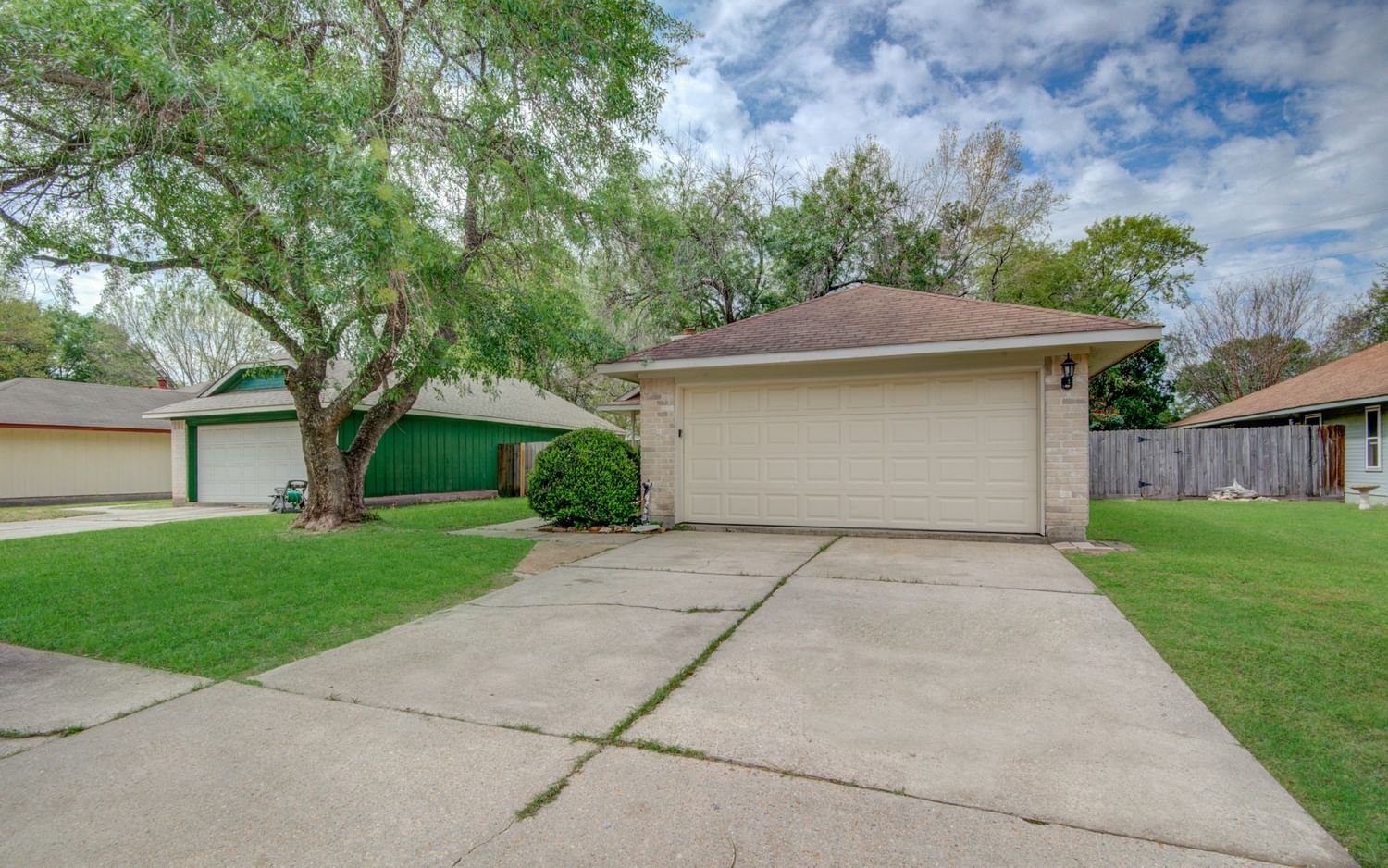Real estate property located at 23515 Summer Pine, Harris, Cypress Trails Timberlane 01, Spring, TX, US