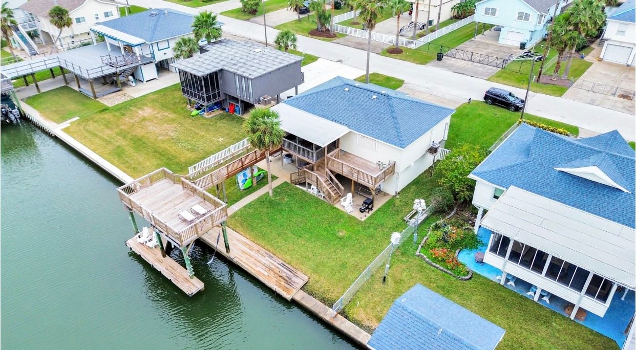 Real estate property located at 21831 Frio Drive, Galveston, Sea Isle Ext 4, Galveston, TX, US