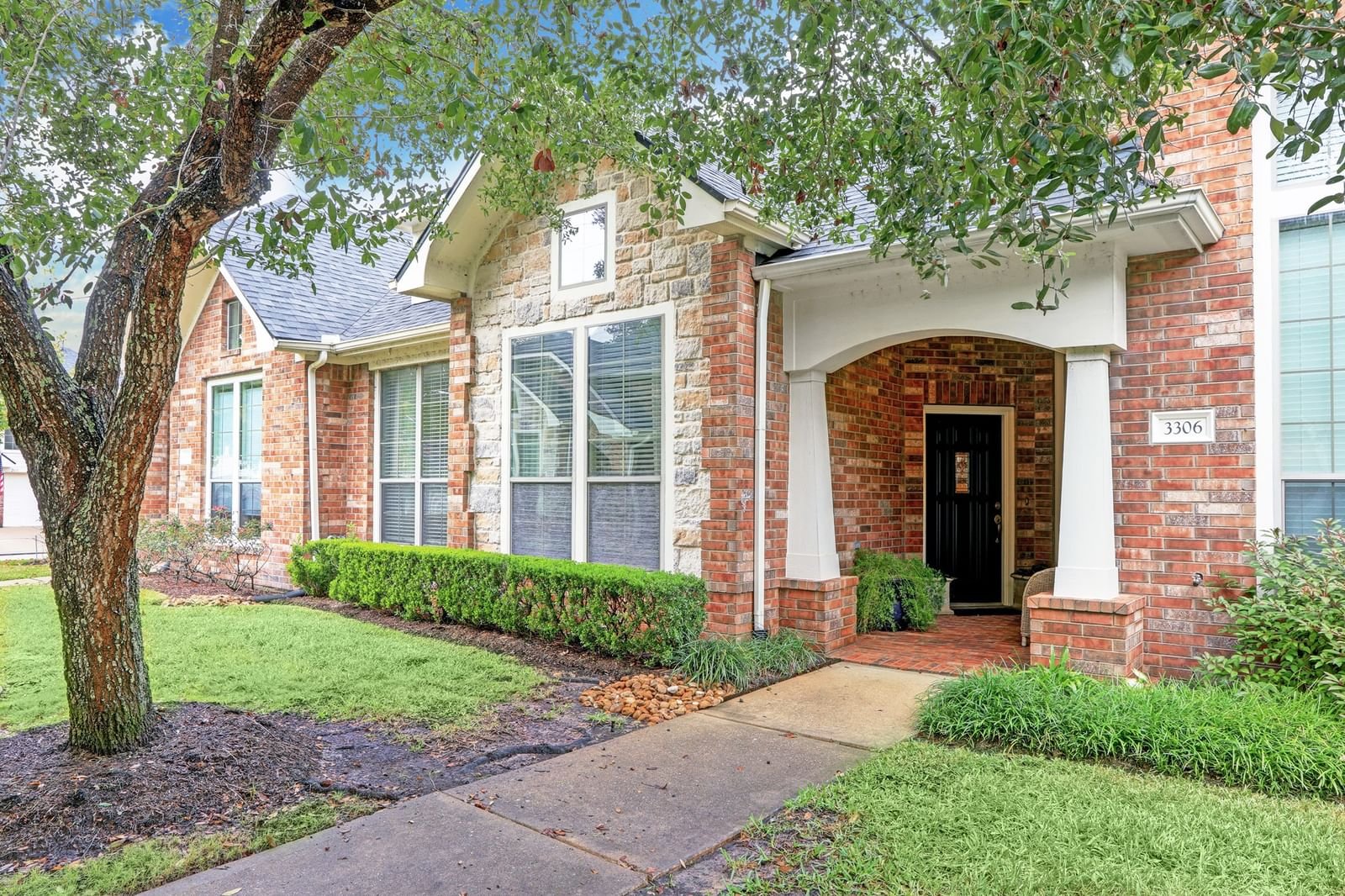 Real estate property located at 3306 Silverbrook, Brazoria, Silverlake Twnhms, Pearland, TX, US