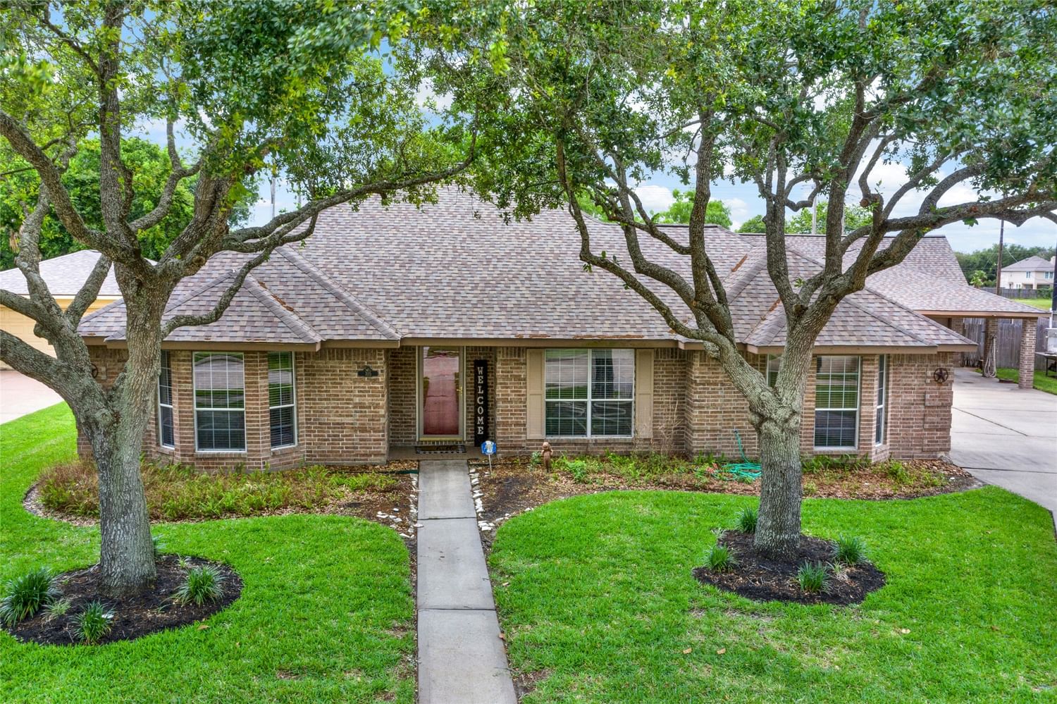 Real estate property located at 105 Meadow Gate, Galveston, Clear Creek Meadows Sec 1, League City, TX, US