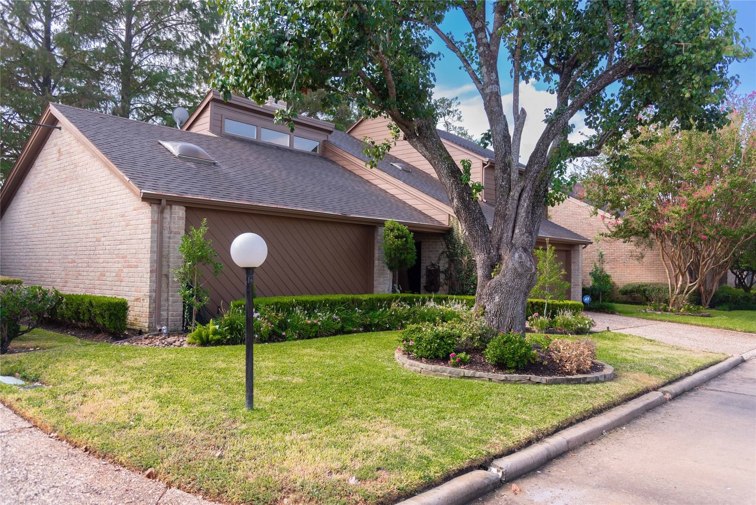 Real estate property located at 196 Old Bridge, Harris, Houston, TX, US