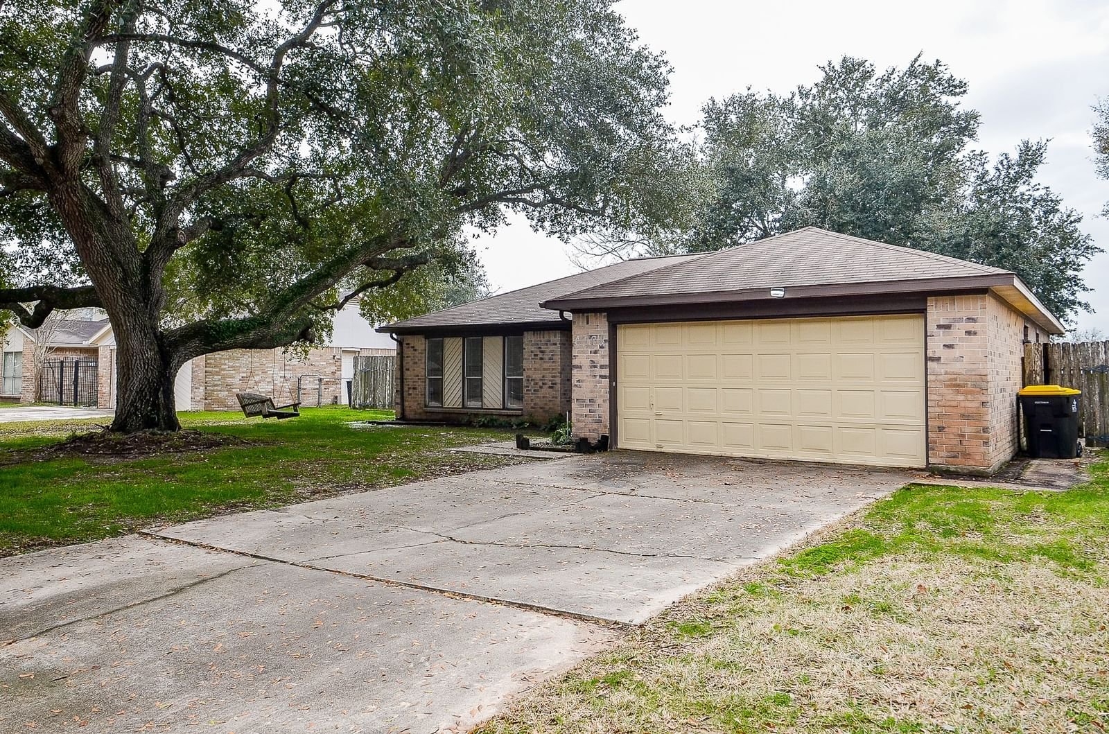 Real estate property located at 4208 Turtle Creek, Fort Bend, Bayou Bend Sub, Rosenberg, TX, US