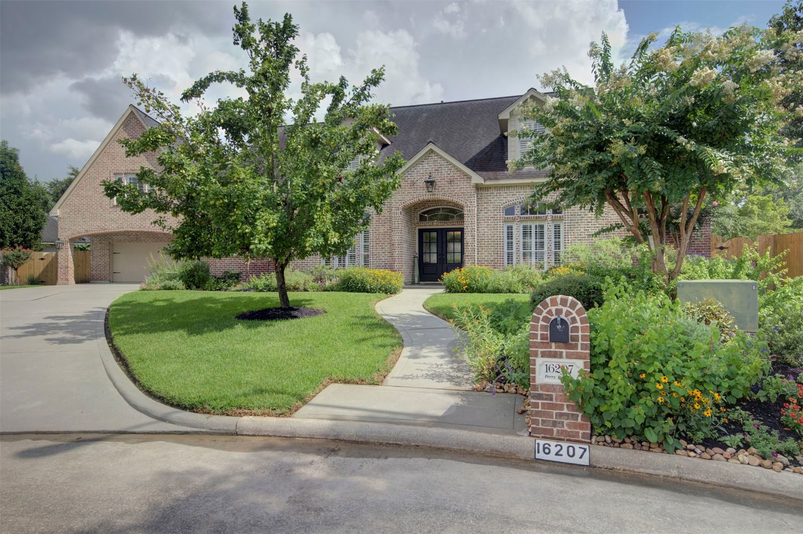 Real estate property located at 16207 Perry Pass, Harris, Wimbledon Champions Sec 03, Spring, TX, US