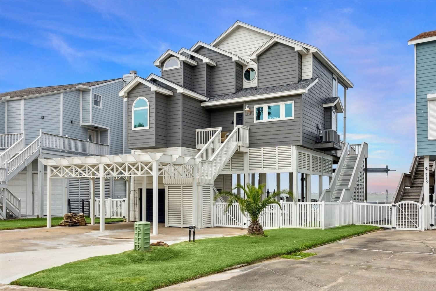 Real estate property located at 315 Isles End, Galveston, Tiki Island, Tiki Island, TX, US