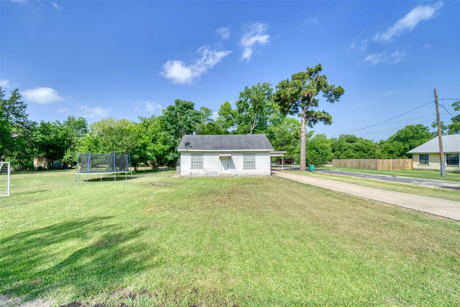 Real estate property located at 202 Fairview, Madison, Madisonville, TX, US