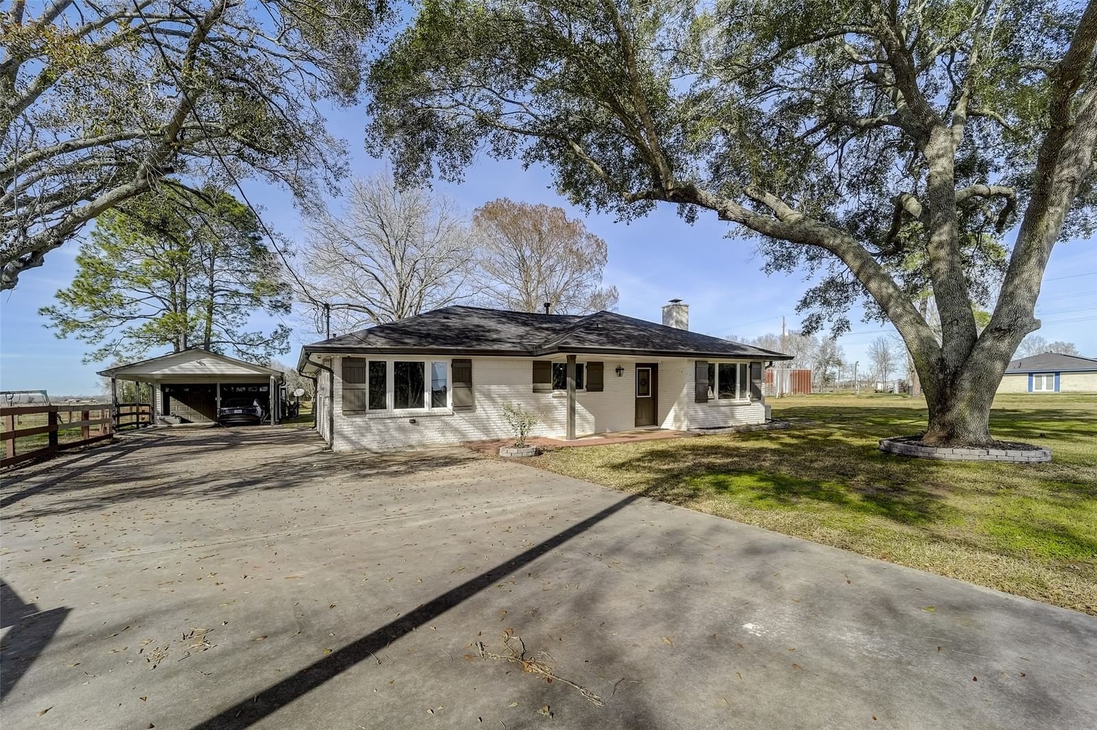 Real estate property located at 3851 County Road 155, Brazoria, H T & B R R, Alvin, TX, US