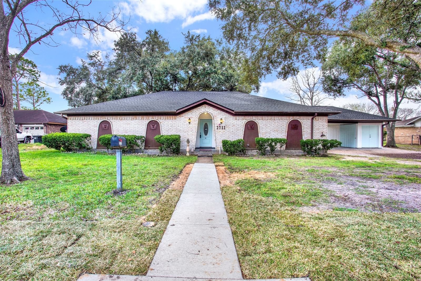 Real estate property located at 2711 Westfield, Brazoria, Kings Row Alvin, Alvin, TX, US
