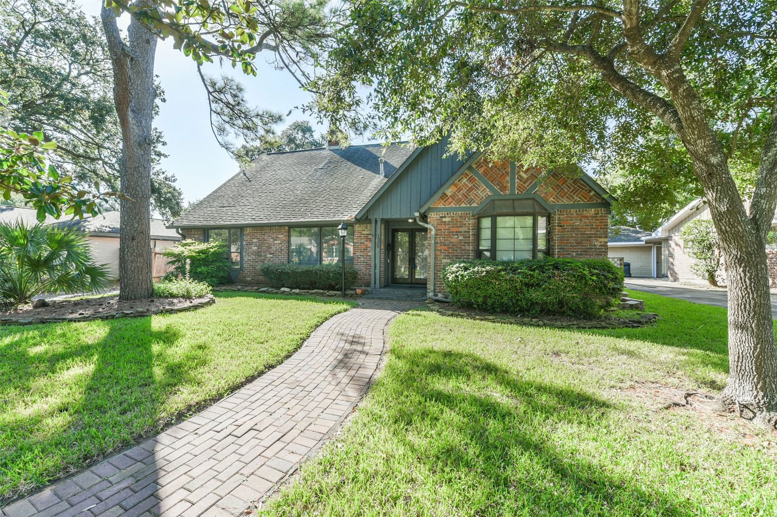 Real estate property located at 1326 Saxony, Harris, Nassau Bay, Houston, TX, US