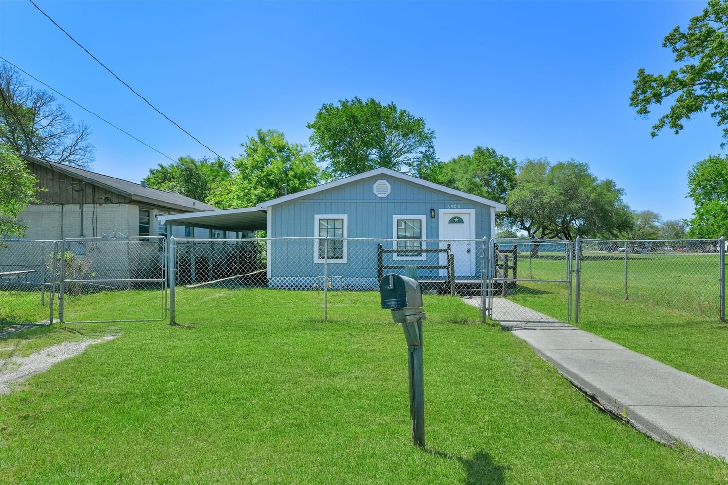 Real estate property located at 6905 Speaker, Galveston, Flakes Add, Hitchcock, TX, US