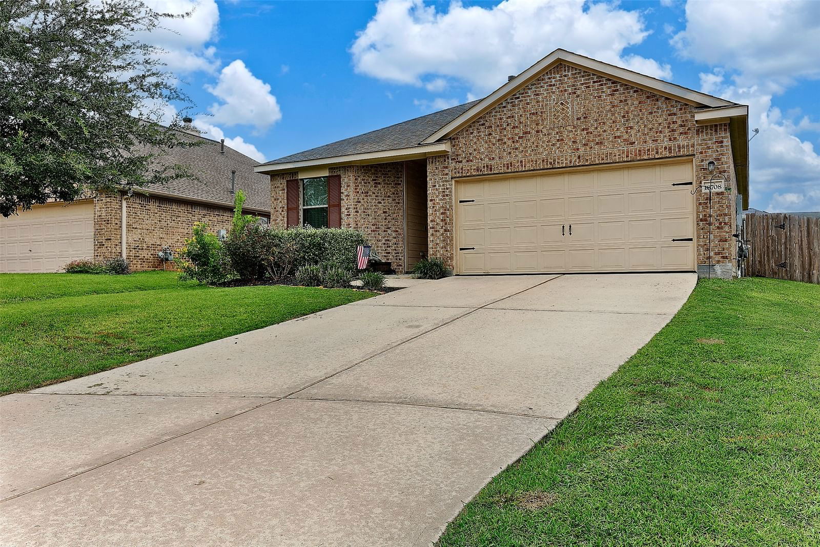 Real estate property located at 18708 Rosalea, Montgomery, Stewart Hill, Montgomery, TX, US