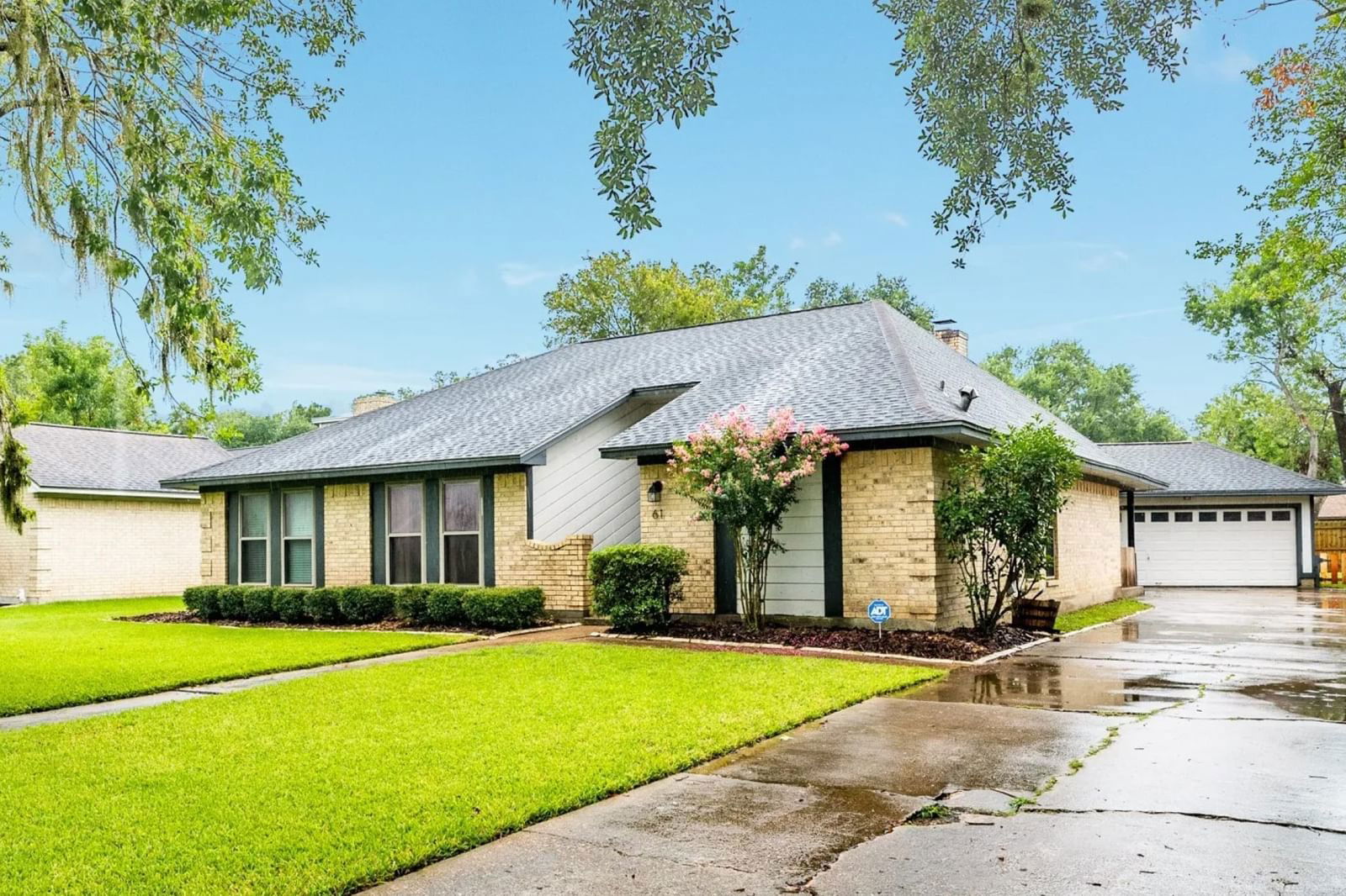 Real estate property located at 61 Bayberry, Brazoria, Oak Forest Lake Jackson, Lake Jackson, TX, US