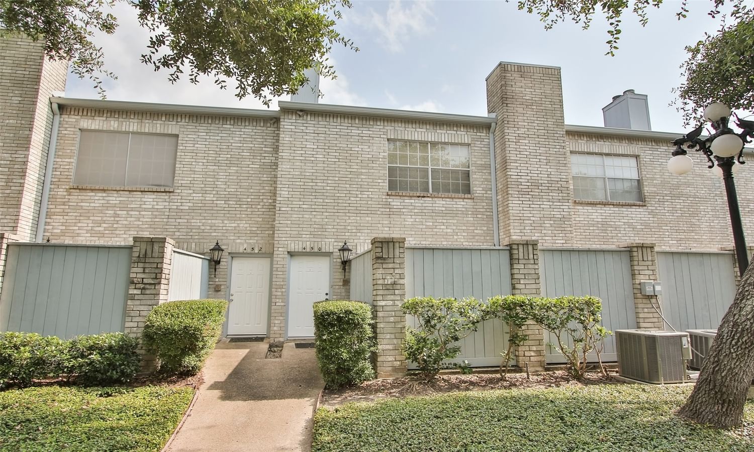 Real estate property located at 450 Wilcrest #450, Harris, Marlborough Square Condo Ph 02, Houston, TX, US