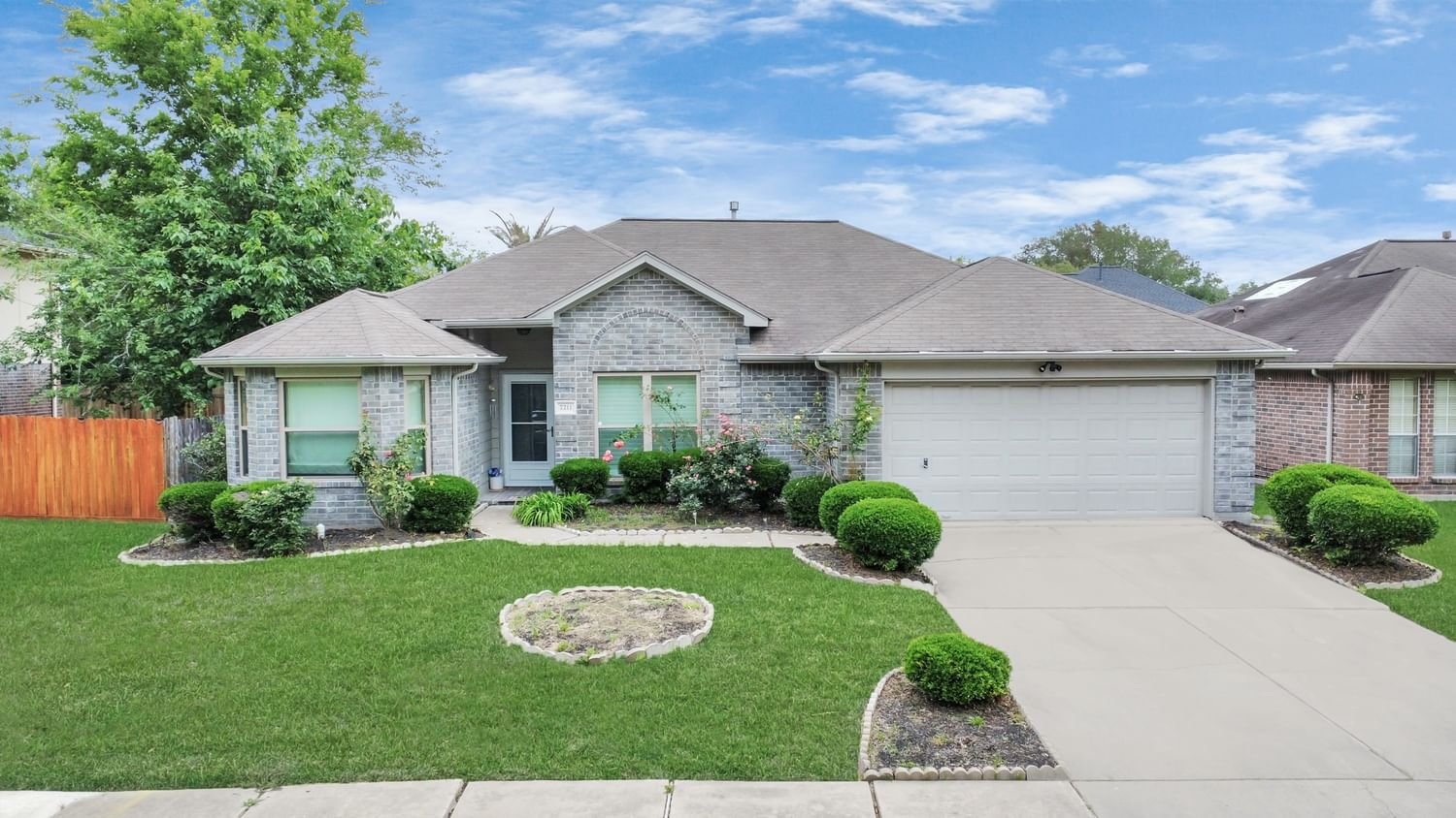 Real estate property located at 7211 Harpers, Fort Bend, Tara Sec 5, Richmond, TX, US