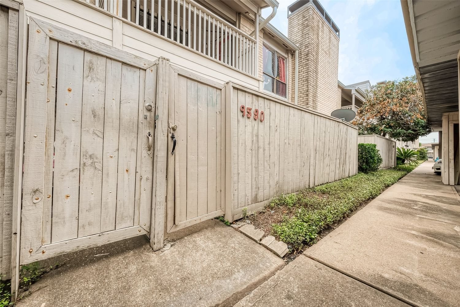 Real estate property located at 9590 Windswept #9590, Harris, Tanglewilde South Condo Sec 01, Houston, TX, US