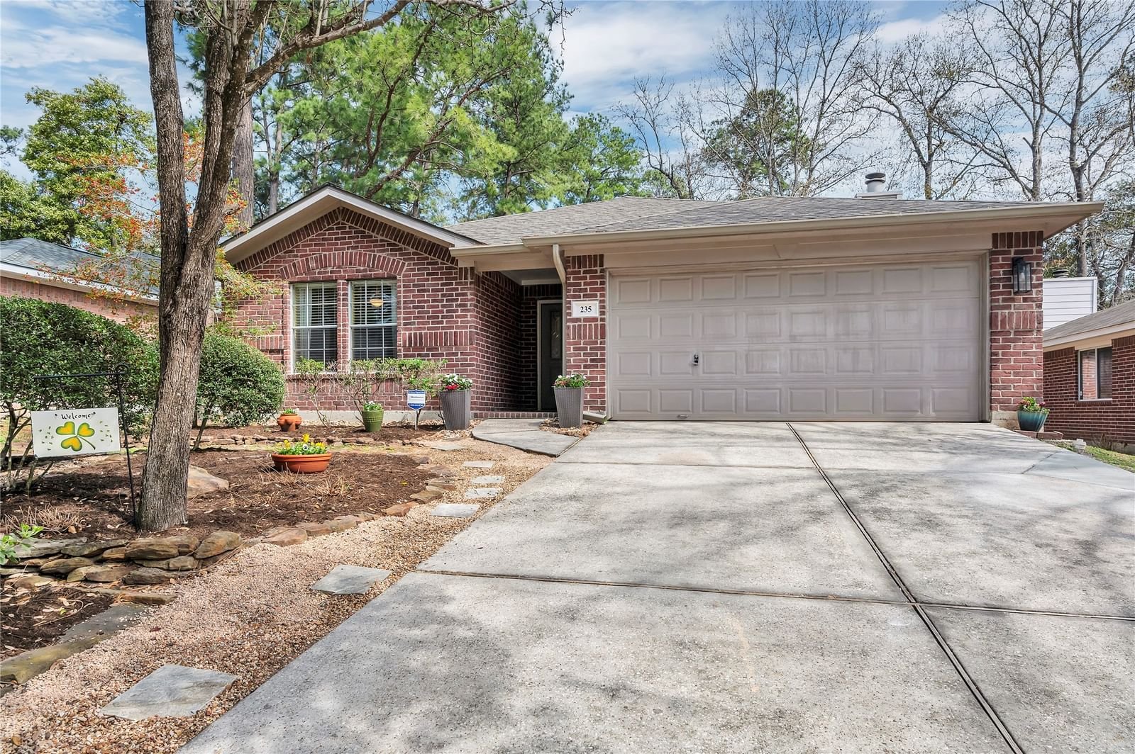 Real estate property located at 235 Misty Dawn, Montgomery, Wdlnds Harpers Lnd College Park, The Woodlands, TX, US