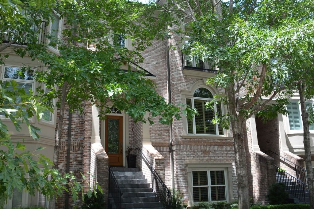 Real estate property located at 28 Waterway, Montgomery, Remington Brownstones, The Woodlands, TX, US