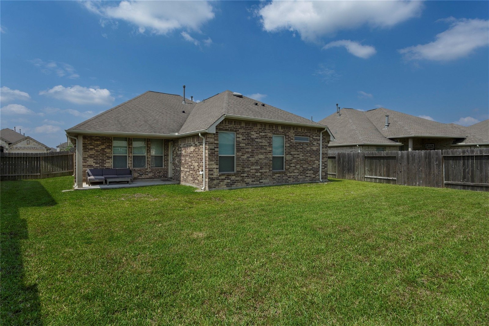 Real estate property located at 2511 Shoal Valley, Fort Bend, Richmond, TX, US