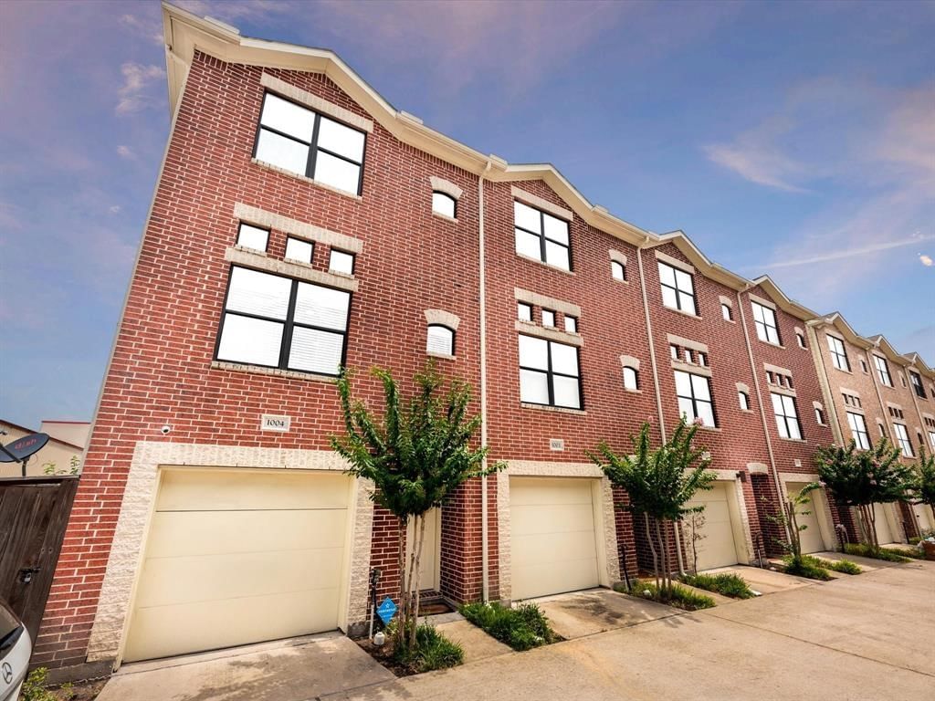 Real estate property located at 2710 Hullsmith Drive #1004, Harris, Contemporary Westheimer Townhouse, Houston, TX, US