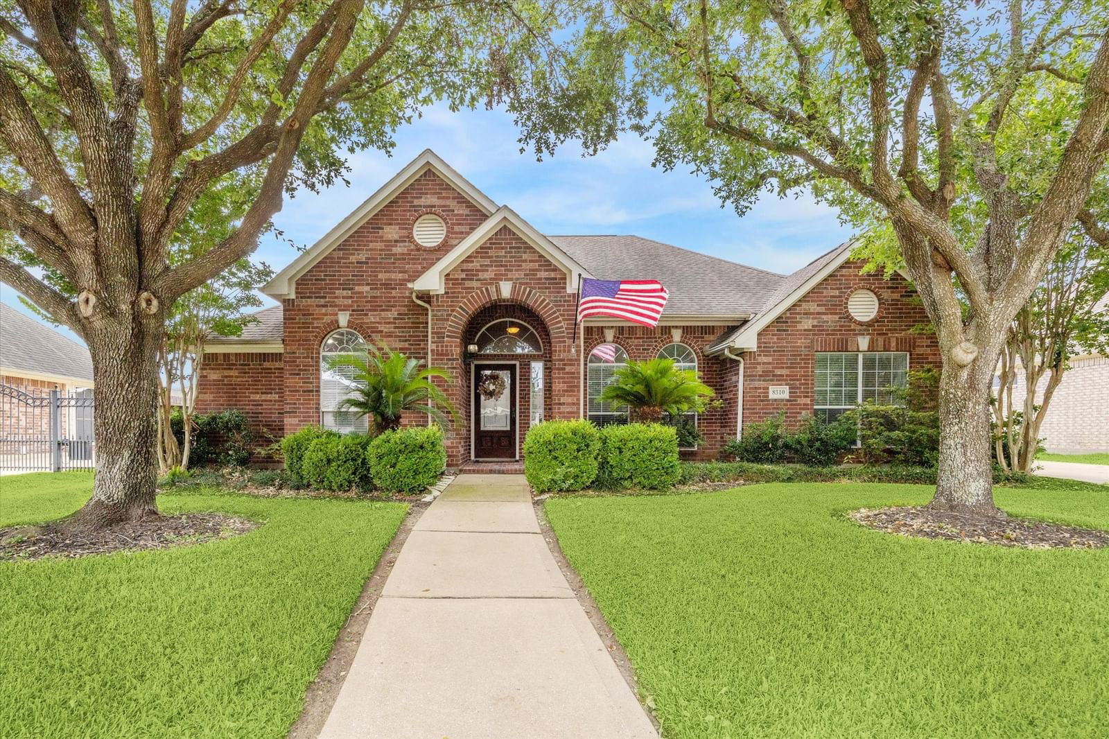 Real estate property located at 8310 Timbermoss, Harris, Lone Oak Village, Cypress, TX, US