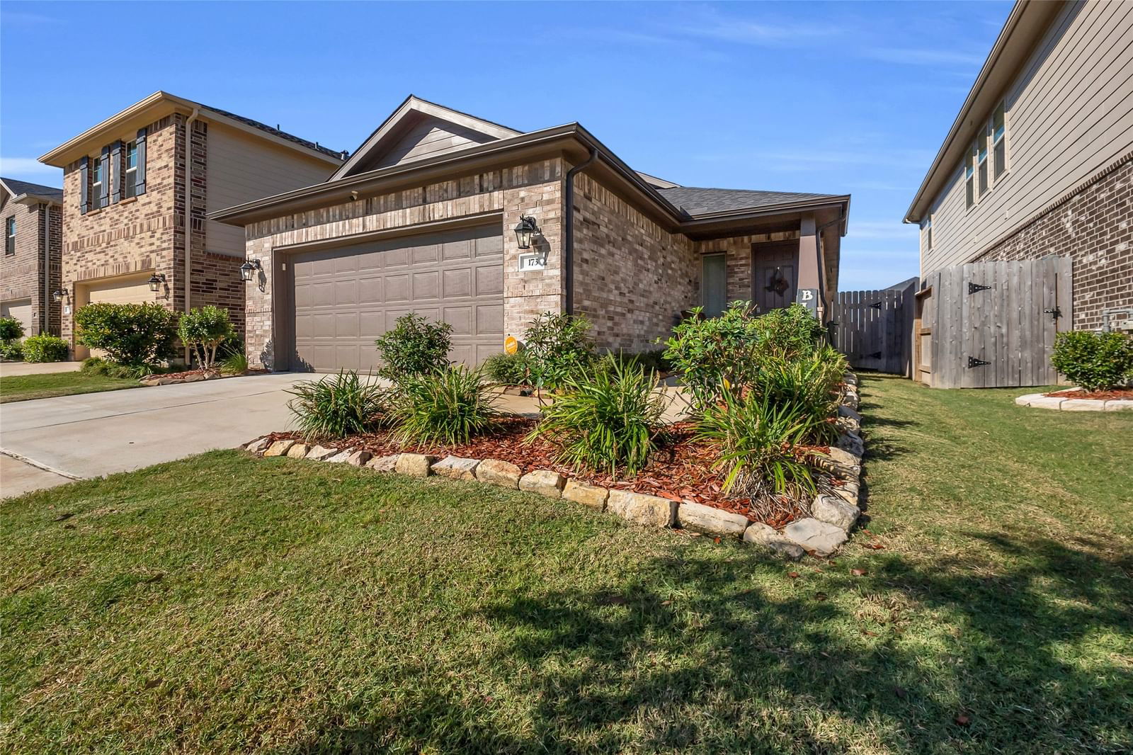 Real estate property located at 173 Lucky Manor, Harris, Artesia Village, La Porte, TX, US