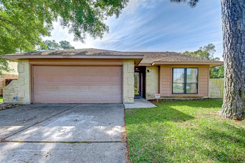Real estate property located at 6902 Foxfield Ln, Harris, Foxwood Sec 03, Humble, TX, US