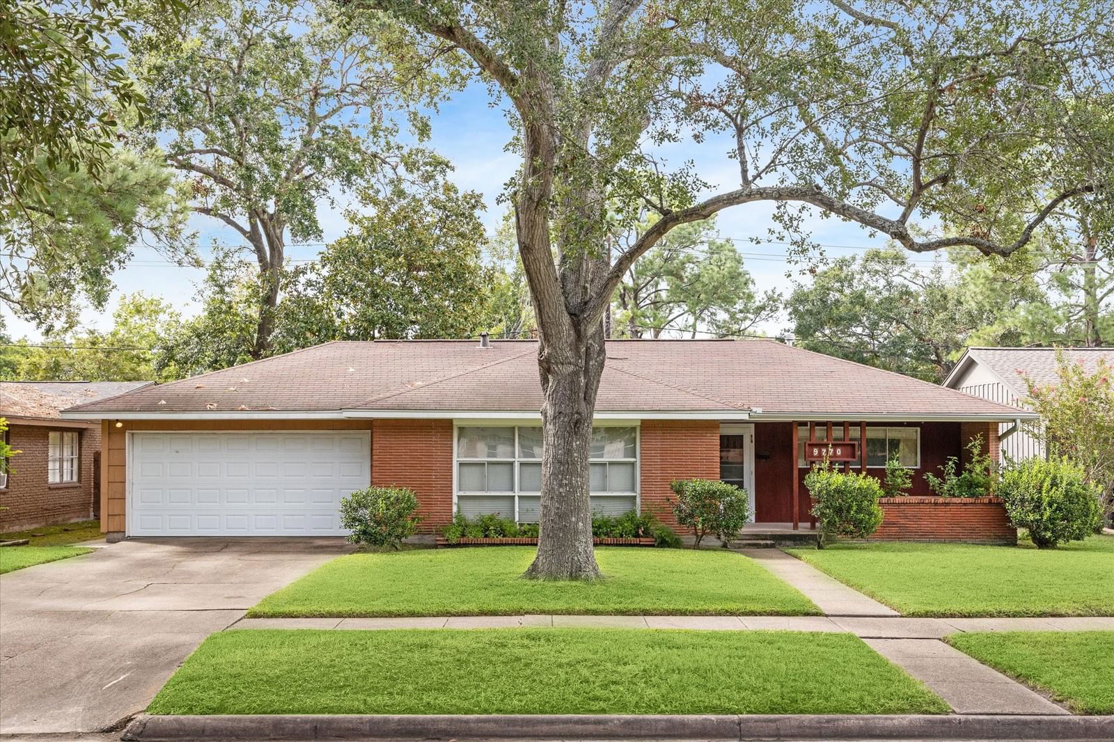 Real estate property located at 9770 Cedardale, Harris, Spring Branch Woods, Houston, TX, US