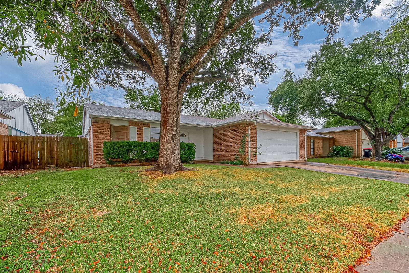 Real estate property located at 527 Tara Plantation, Fort Bend, Tara Sec 1, Richmond, TX, US