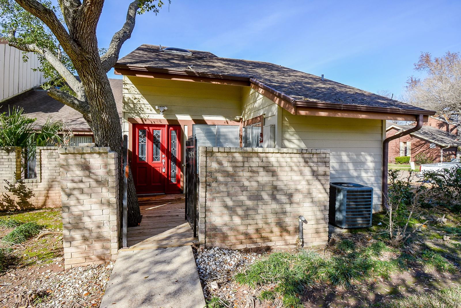 Real estate property located at 12525 Newbrook, Harris, Wellington Park T/H, Houston, TX, US