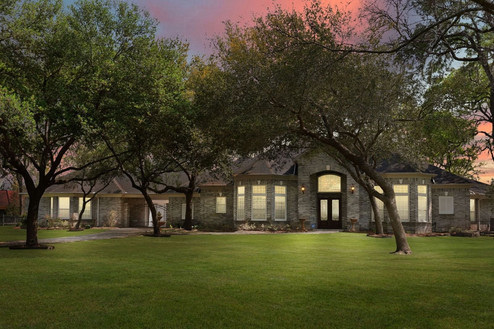 Real estate property located at 3011 River Forest, Fort Bend, River Forest Sec 3, Richmond, TX, US